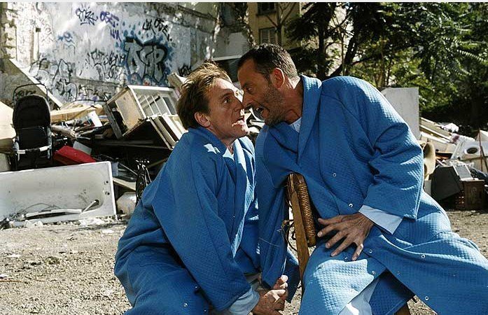Jean Reno ve filmu Drž hubu s Gérardem Depardieu.