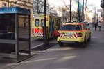 V jedno z bytů v Ječné ulici v sobotu odpoledne zasahovali pražští záchranáři. Vyjížděli k případu zraněného muže.