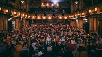 Maďarský rapper nakonec zůstal doma, ale Jeden svět se rozjede i bez Indulóa. Potrvá do 24. dubna Maďarský rapper nakonec zůstal doma, ale Jeden svět se rozjede i bez Indulóa. Potrvá do 24. dubna