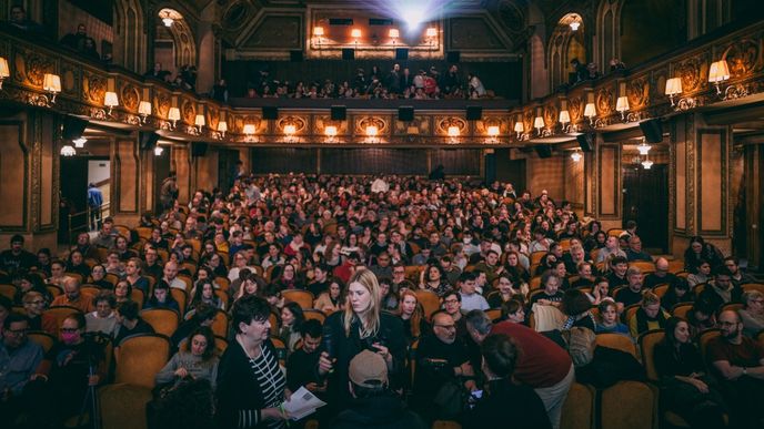 Mezinárodní filmový festival o lidských právech Jeden svět startuje už dnes, ve středu 11. března. Mezinárodní filmový festival o lidských právech Jeden svět startuje už dnes, ve středu 11. března.