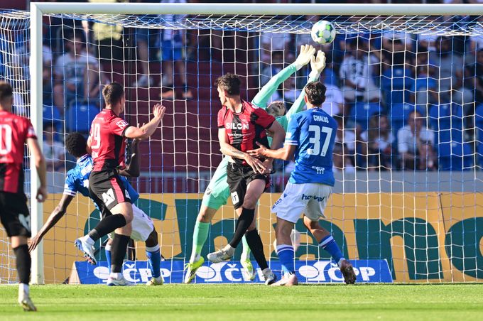 ONLINE: Baník - Táborsko 0:0. Jedlička dvakrát zachránil favorita, poločas bez gólů ONLINE: Baník - Táborsko 0:0. Jedlička dvakrát zachránil favorita, poločas bez gólů