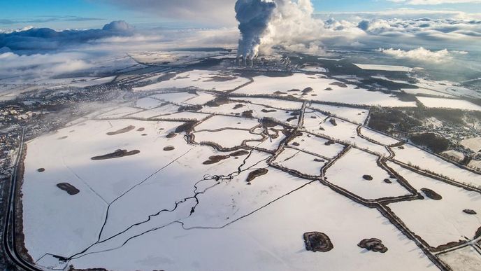 Jedna z nich. Vattenfallu v Německu patří i elektrárna Jänschwalde nedaleko Chotěbuzi.