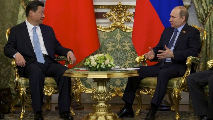 Jednání ruského prezidenta Vladimira Putina s jeho čínským protějškem Si Ťin-pchingem.