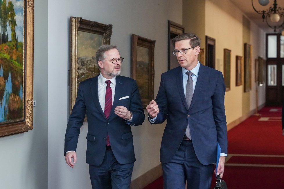Jednání vlády: Premiér Petr Fiala (ODS) a ministr dopravy Martin Kupka (ODS) (8. 3. 2023)