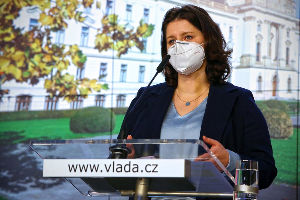Tiskovka po jednání vlády: Ministryně Jana Maláčová (ČSSD)