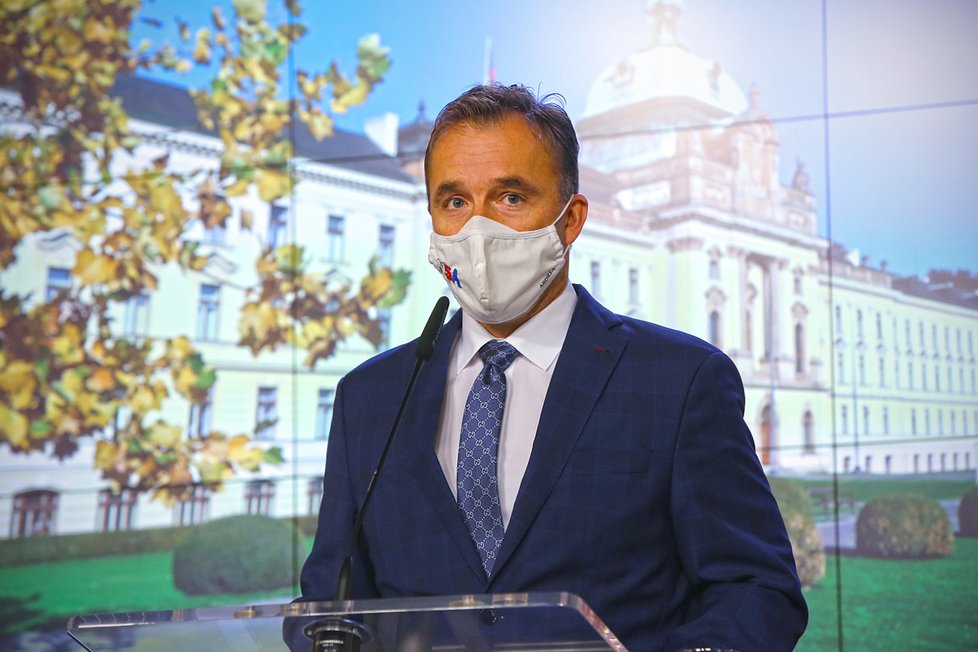 Tiskovka po jednání vlády: Milan Hnilička, šéf sportovní agentury