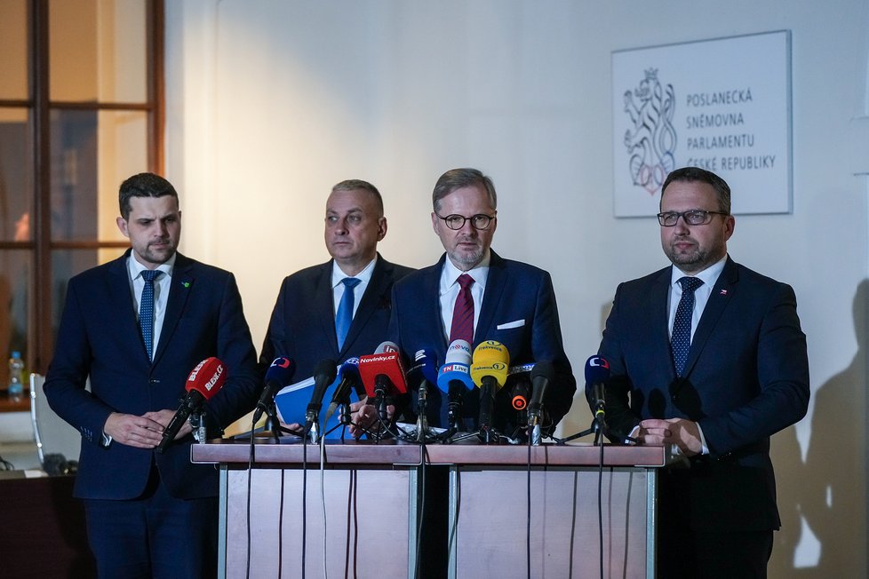 Jednání vlády 24. 1. 2024: Jednání vlády okomentovali premiér Petr Fiala, vicepremiér Marian Jurečka a ministři Petr Hladík a Jozef Síkela.