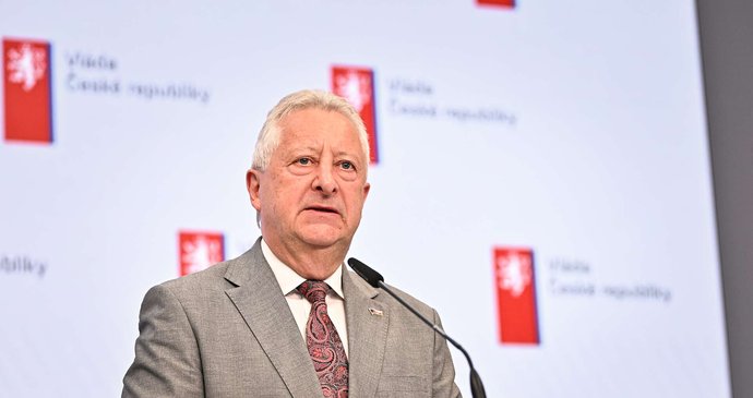 Jaromír Zůna (za SPD) na tiskovce po jednání vlády