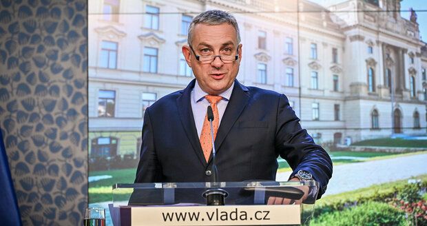 Stát s drahými energiemi pomůže více velkým firmám! Vláda rozšířila podporu