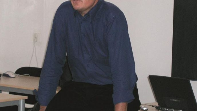 Jedním z lektorů ČIRMK je Jiří Hrabovský