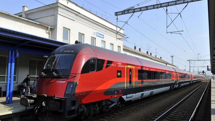 Jednotka ÖBB railjet byla 17. dubna představena na trase Břeclav-Brno-Praha.