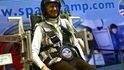 jednu z atrakcí si vyzkoušela i manželka astronauta Charlese Dukea jednu z atrakcí si vyzkoušela i manželka astronauta Charlese Dukea