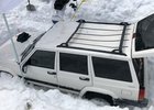 Jeep strávil čtyři měsíce hluboko pod sněhem. Jak vypadá po vysvobození?