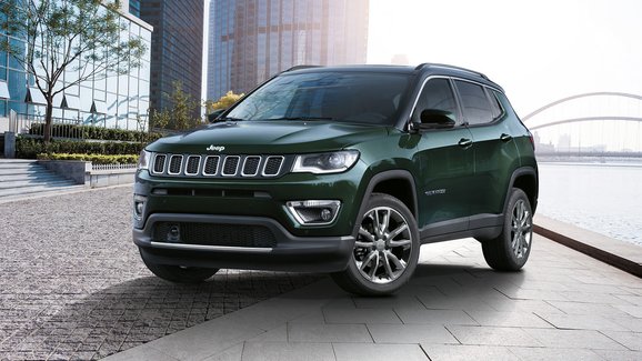 Italský Jeep Compass nabídne benzínovou 1.3 s automatem a čtyřkolku pouze s hybridem