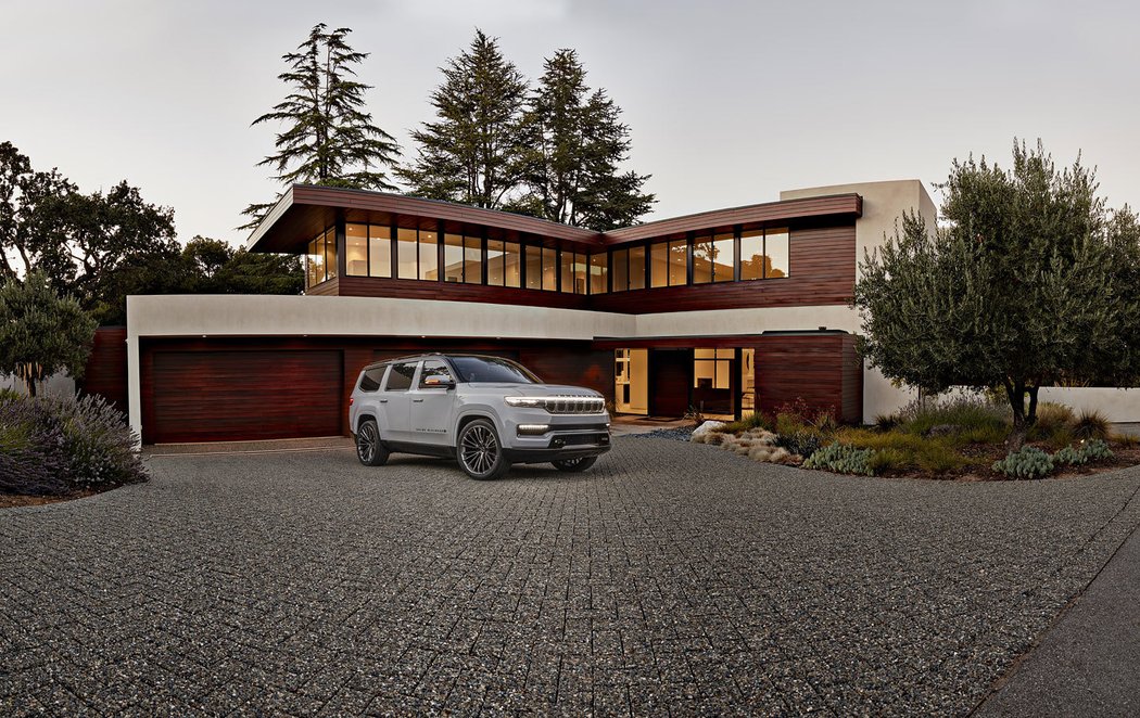 Jeep Grand Wagoneer Concept