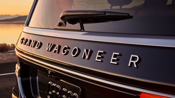 Jeep vysvětlil, proč vrcholný Wagoneer nenese logo značky