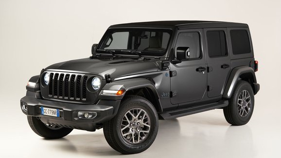 Legendární offroad jako plug-in hybrid. Jeep Wrangler 4xe se začíná prodávat v Evropě