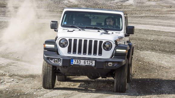 Američané odpískali Wrangler s čtyřválcovým hybridem