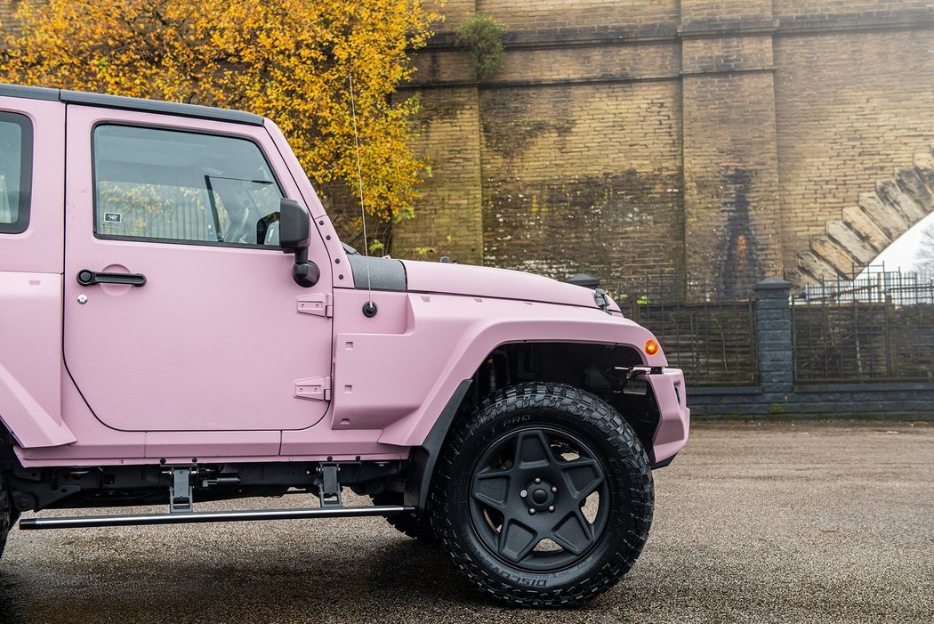 Jeep Wrangler Sahara - Black Hawk Expedition