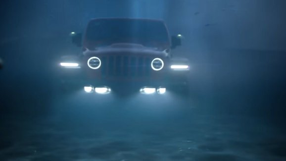 Jeep ukazuje vize své elektrické budoucnosti, podíváme se i pod vodu?