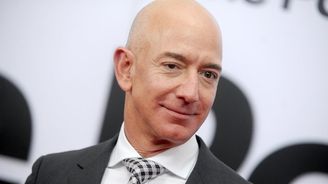 Bezos sesadil Muska z pozice nejbohatšího člověka, s pořadím zahýbala Wall Street