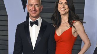 Příběh Jeffa Bezose od založení Amazonu až po rozvod. Kolik miliard z jeho majetku ho bude stát milenka?