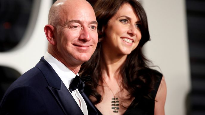 Jeff Bezos s manželkou