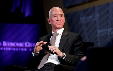 Jeff Bezos koupil nejdražší sídlo v Los Angeles.