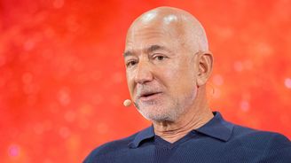 Jeff Bezos vstupuje do fotbalu. Má získat podíl v Liverpoolu Jeff Bezos vstupuje do fotbalu. Má získat podíl v Liverpoolu