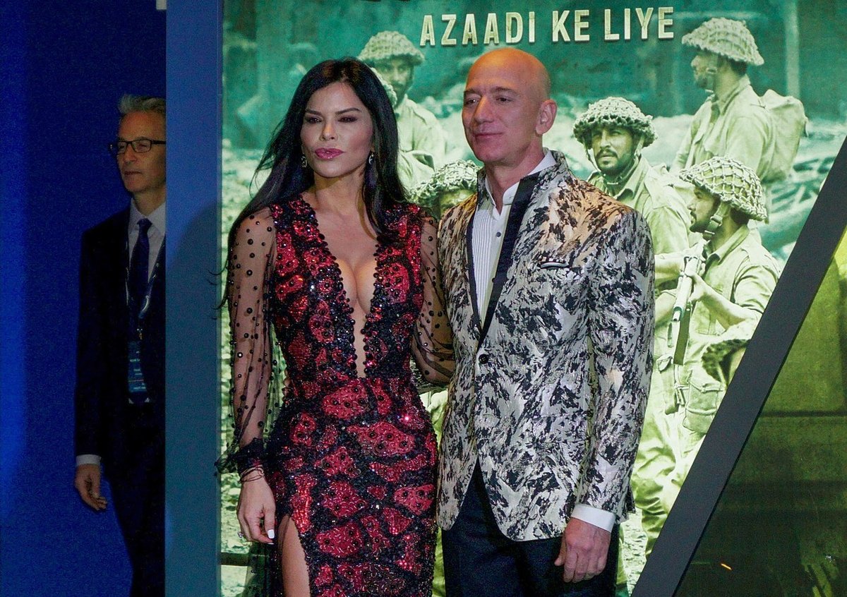 Jeff Bezos se svou přítelkyní Lauren Sanchezovou