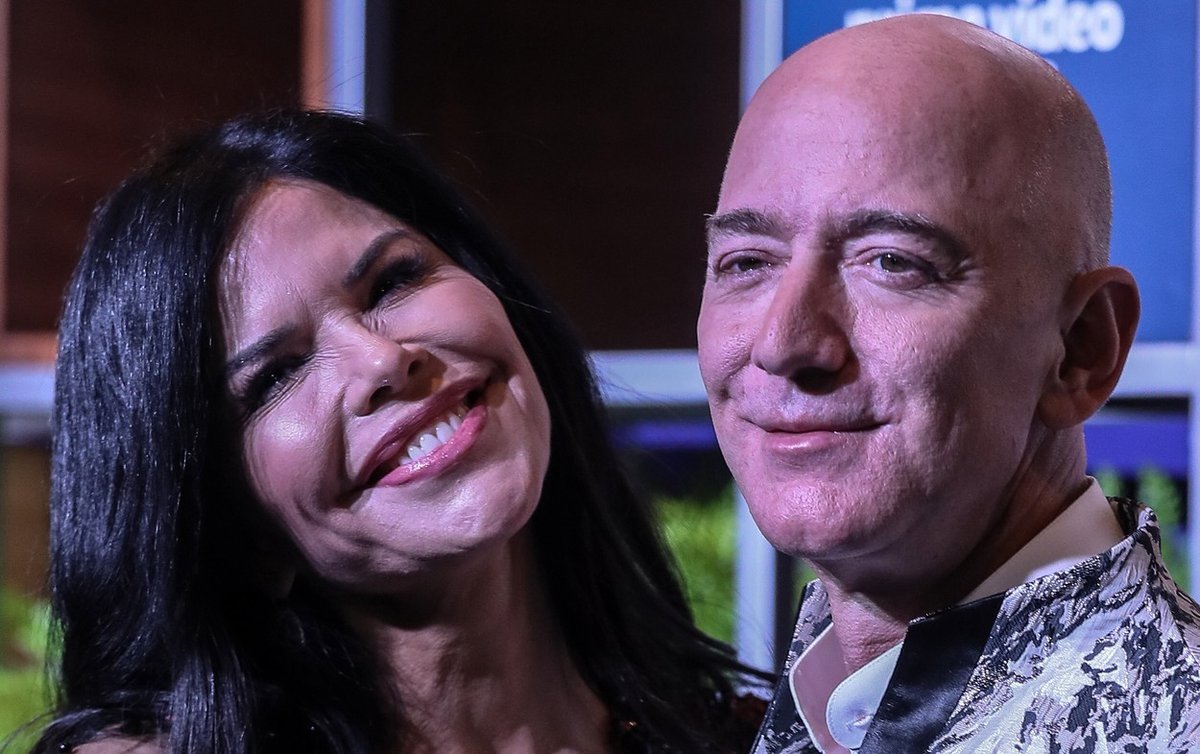 Jeff Bezos se svou přítelkyní Lauren Sanchezovou