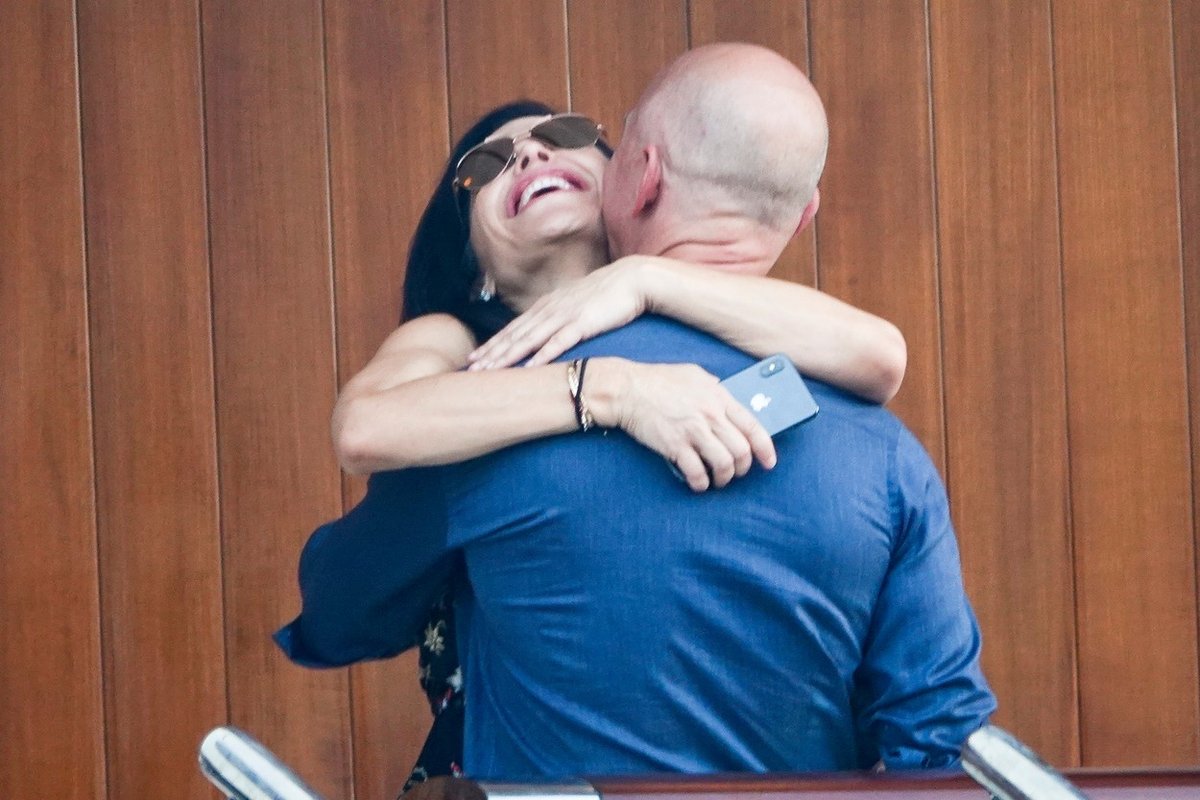 Jeff Bezos se svou přítelkyní Lauren Sanchezovou