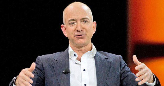 Nejbohatším miliardářem je nově šéf Amazonu Bezos, první Čech Kellner je 88.