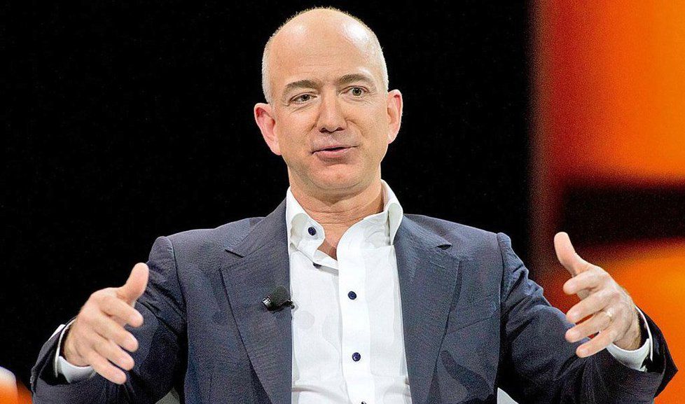Jeffrey Preston Bezos, ředitel a spolumajitel společnosti Amazon