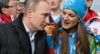 Bývalá skokanka o tyči Jelena Isinbajevová je úzce spojená s ruským režimem a propagandou Vladimira Putina. Bývalá skokanka o tyči Jelena Isinbajevová je úzce spojená s ruským režimem a propagandou Vladimira Putina.