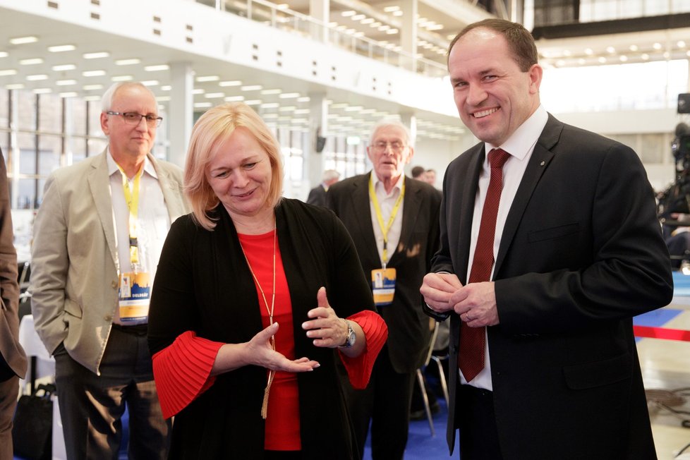 Marek Výborný a Šárka Jelínková stanuli v čele lidovců. 