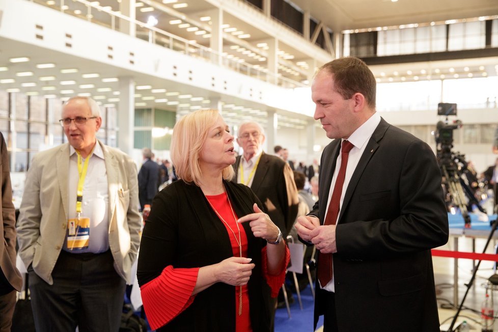 Marek Výborný a Šárka Jelínková povedou v tandemu KDU-ČSL. Výborný si o senátorku do vedení delegátům sjezdu sám řekl