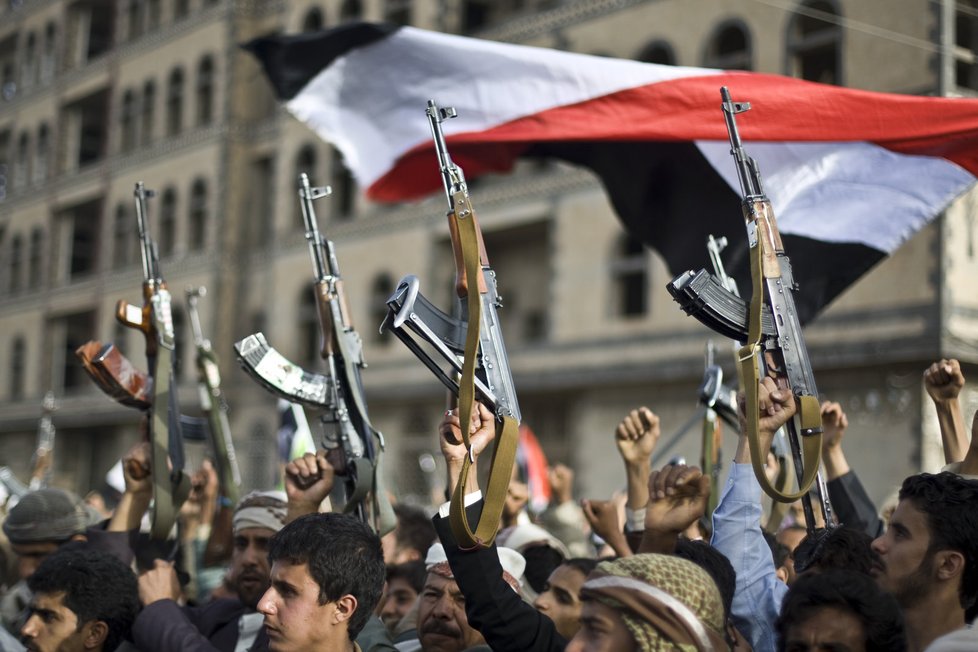 V Jemenu se naplno rozhořely boje mezi šíitskými povstalci a vládními vojsky.