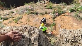 Tragický pád kaskadéra do jemenské sopky