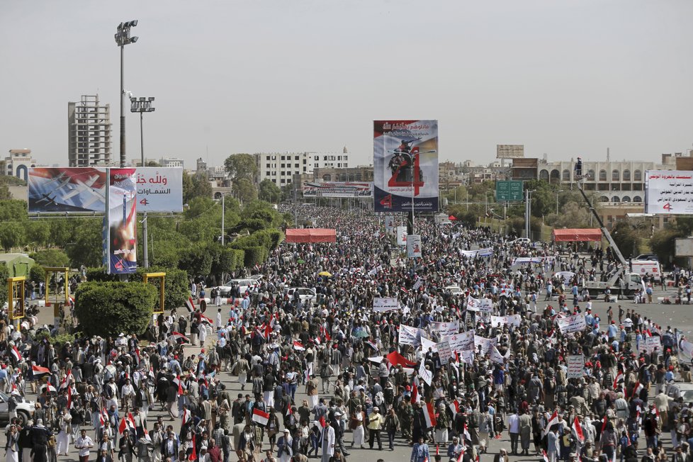 Jemenci si připomněli čtyřleté výročí začátku vojenské intervence.