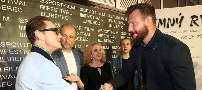 Premiéra filmu Jemný rváč ve Slovanském domě.