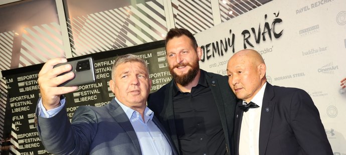 Premiéra filmu Jemný rváč ve Slovanském domě.