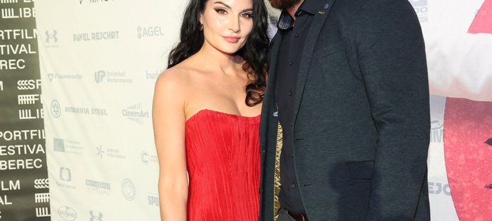 Lukáš s Evou ukáš s Evou vychovávají ychovávají dvě děti.