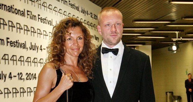 Eva Jeníčková s manželem Viktorem Taušem, který byl režisérem zrušené hry Lety peklem.