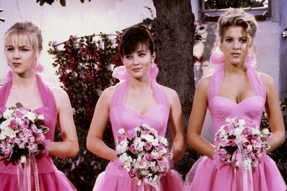 Jennie Garth, Shannen Doherty a Tori Spelling v Beverly Hills 902 10