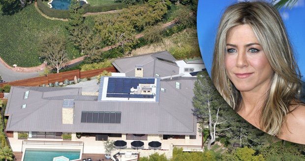 Jennifer Aniston za luxusní dům se sedmi koupelnami požaduje 42 milionů