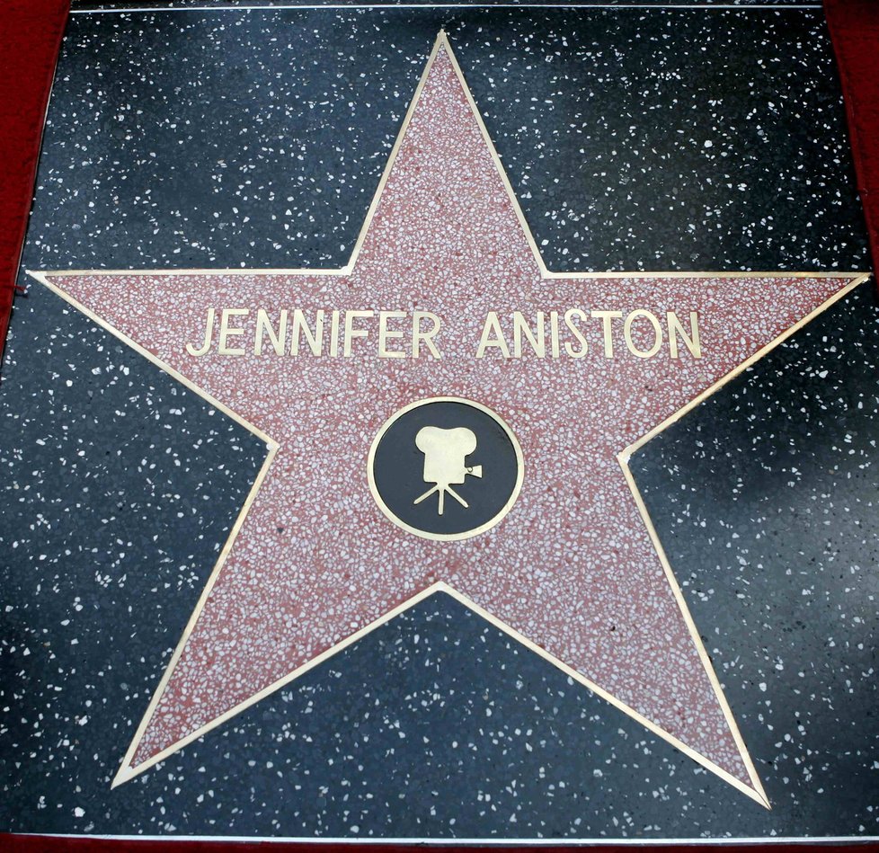 To je hvězda na hollywoodském chodníku slávy Jennifer Aniston