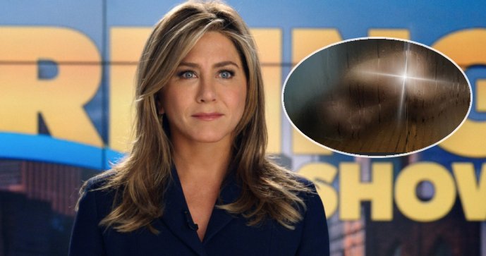 Jennifer Aniston se v seriálu svlékla.