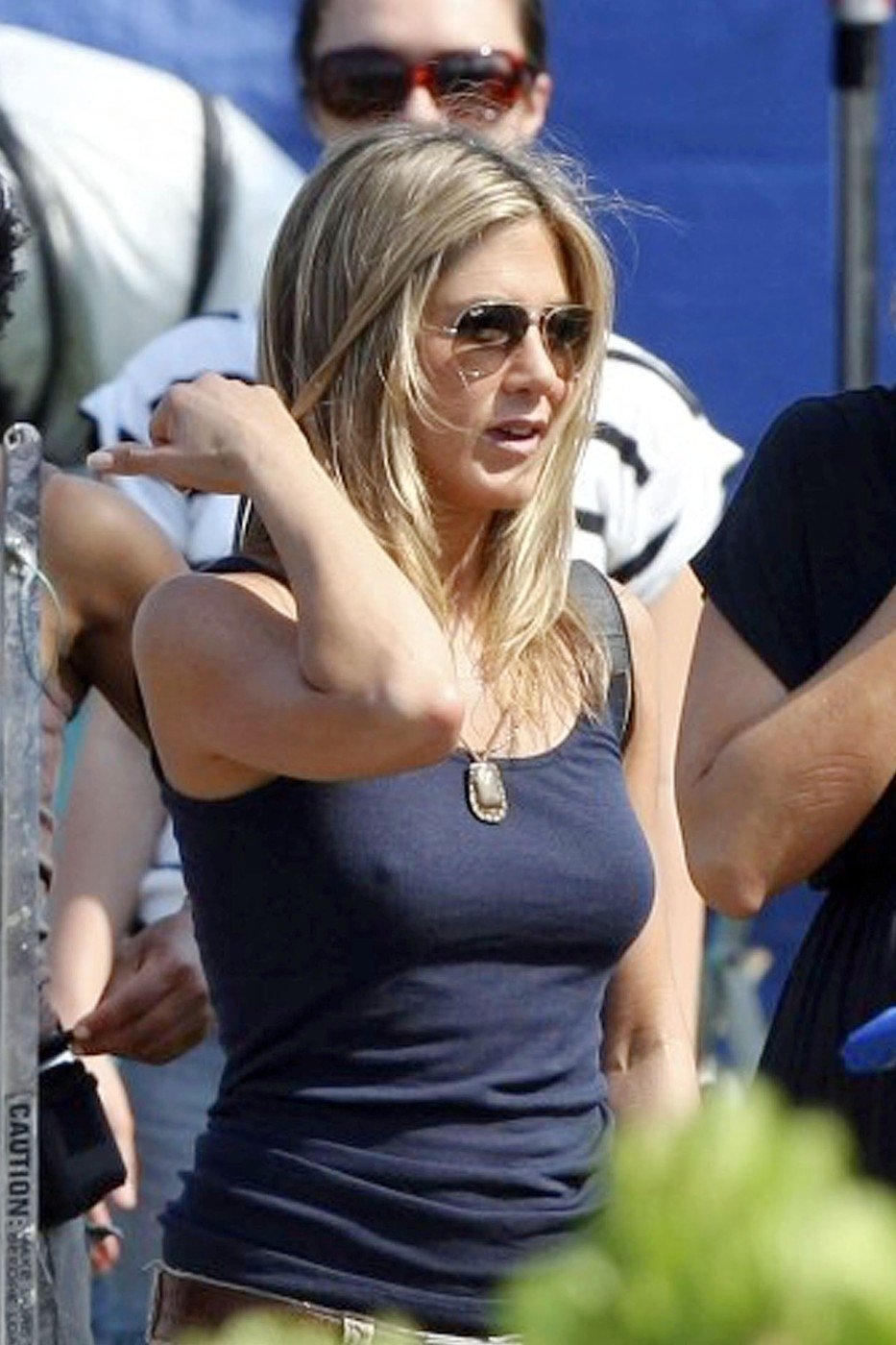 Herečka Jennifer Aniston se za svá prsa nemusí stydět