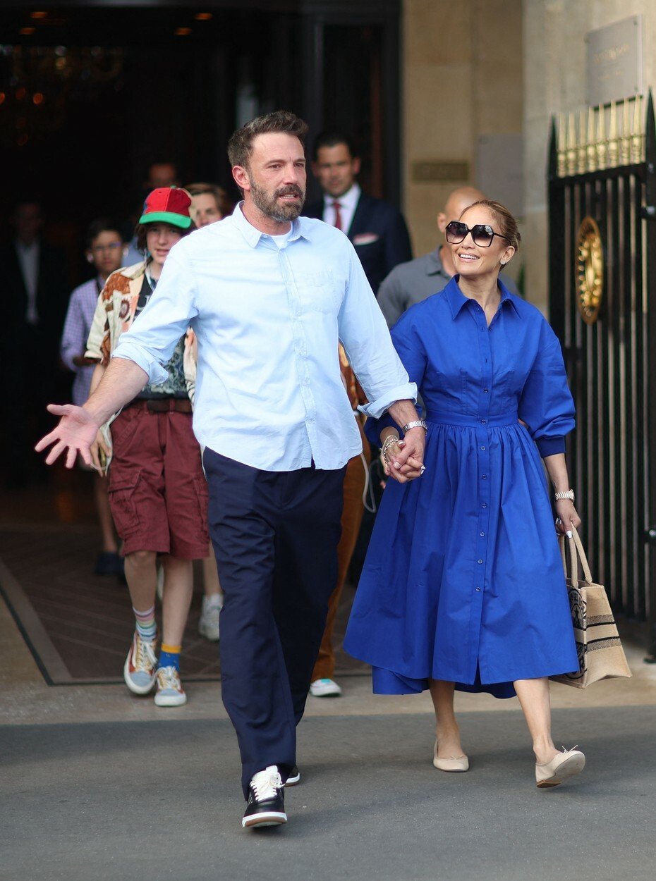 Jennifer Lopez a Ben Affleck si s dětmi po svatbě zaletěli do Paříže.